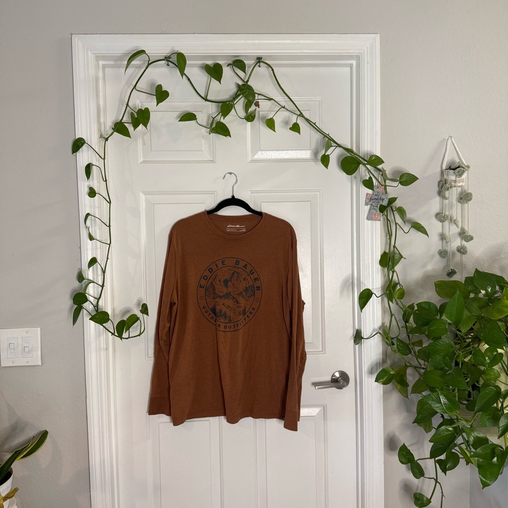 Men's Large Eddie Bauer Rust Brown Long Sleeve Graphic Tee